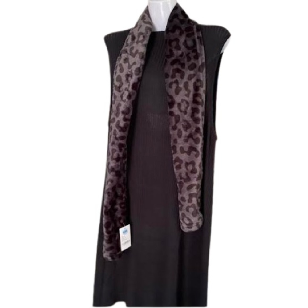 Leopard Scarf The Walking Co. - Picture 7 of 12